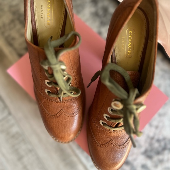 Vintage tan Coach booties - Picture 4 of 5